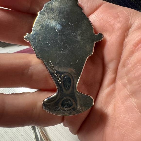 Rare Coach brand keychain. This can also be used as a bag charm. - Picture 4 of 9